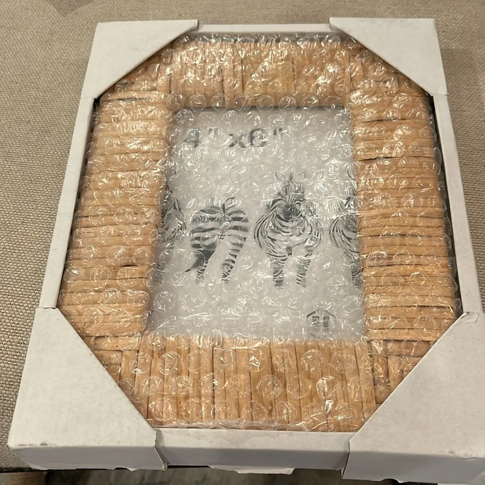 Rattan 4x6 Picture Frame/NIB
